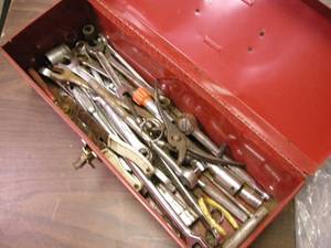 lot 86 image: Toolbox with Wrenches