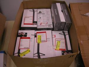 lot 97 image: Approx 30 Cliquefie Selfie Sticks