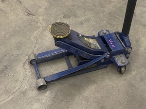 Napa Low Profile Professional 2.5-Ton Service Jack