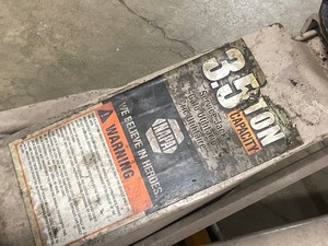 Napa Floor Jack