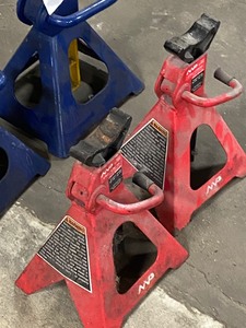Lot Of (4) Jackstands