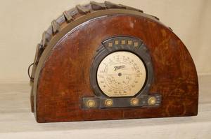 lot 2 image: Antique Zenith 6-S-340 Tube Radio