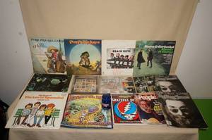 lot 25 image: Records, Grateful Dead Items