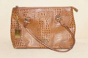 lot 38 image: Etienne Aigner Purse