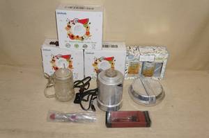 lot 40 image: Kitchen Items
