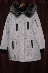 lot 72 image: Ladies XL Steve Madden Winter Coat