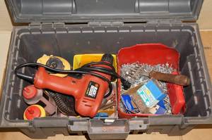 lot 192 image: Plastic Toolbox with Tools