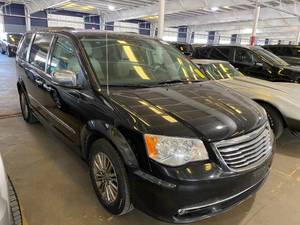 2013 Chrysler Town & Country Touring-L