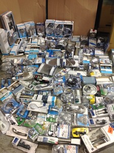lot 25 image: Large Lot with assorted plumbing items, accesories and more see pictures
