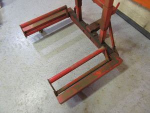 lot 5 image: Truck Tire Mover