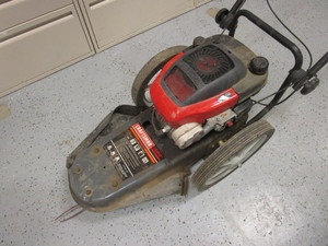 lot 20 image: Craftsman Wheeled Trimmer