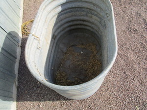 lot 46 image: Livestock Tank