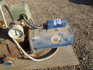 lot 56 image: Water Pump & Motor