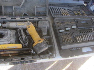DeWalt 7.2 cordless drill, battery,...
