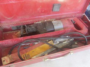 Milwaukee sawsal, electric...