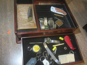 Mens dresser box with pocket knive...