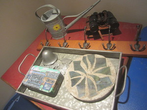 Tin tray & watering can, Deephaven ...