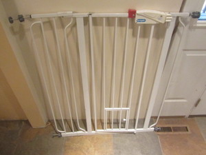 Security gate with pet door, adjust...