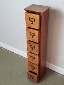 lot 4 image: Decorative Wooden Stand w Six Drawers