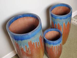 lot 26 image: Set of (3) Clay Pottery Planters