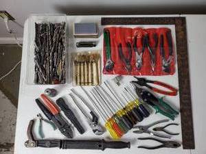 lot 35 image: Variety of Hand Tools