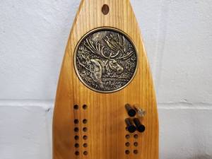 lot 46 image: Wooden Paddle Cribbage Board & Cast Iron Trout Door Stop
