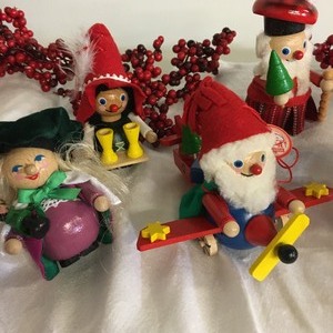 lot 204 image: Lot of 24 Handcarved German Christmas Ornaments