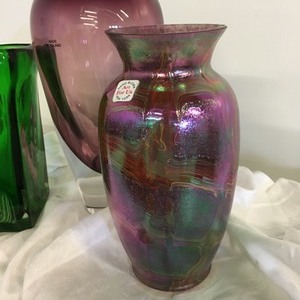 lot 215 image: Lot of 3 Vases