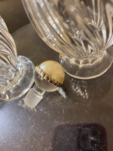 lot 106 image: Crystal Decorative Items