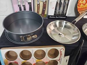 lot 139 image: Kitchenware  Lot- Bakeware and More