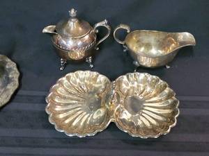 lot 145 image: 14 pc Silver Plated Serving kitchenware