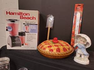 lot 153 image: Kitchenware  Lot