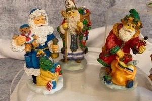 lot 99 image: Six Bronson Collection Ceramic Santas