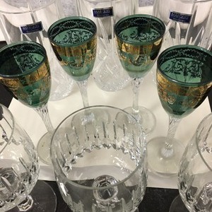 lot 108 image: Glassware Variety Lot