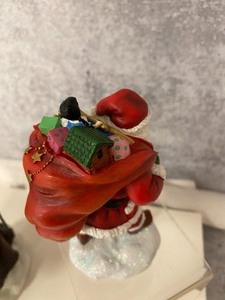 lot 207A image: Santa Figurines by Pipka