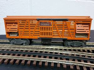 lot 43 image: Lionel O Operating Livestock Car #3656
