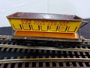 lot 93 image: Early Vintage Marx O Tin New York Central Side Dump Car