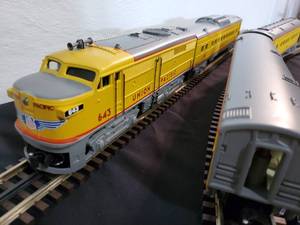 lot 95 image: K-Line O 3-Rail 4-Unit Union Pacific Passenger Train Set K-1733