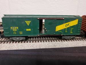 lot 130 image: Early (2) American Flyer S Scale Car Lot