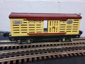 lot 82 image: MTH O Tinplate Collections Livestock Car #2813
