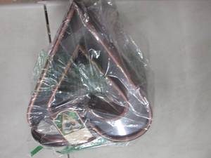 lot 288 image: Heart Bird Feeder...