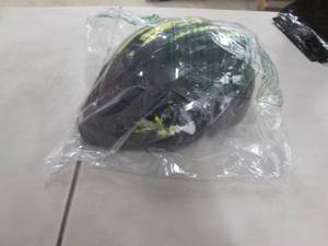 lot 293 image: Bell Adult Bicycle Helmet...