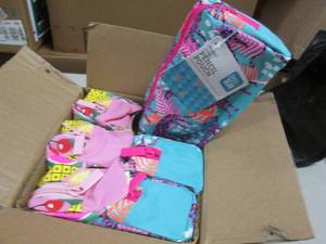 lot 313 image: 6 Zip Pencil Cases...