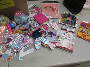 lot 327 image: Gel Pens, Colored Pencils, Small Po...