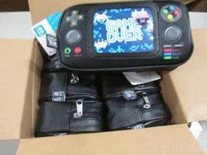 lot 347 image: 6 Game Pencil Zip Cases...