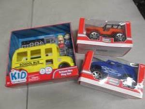lot 360 image: School Bus Play Set, 2 Denver Model...