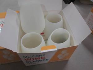 lot 75 image: 2- 4pks Silicone Wine Glasses...