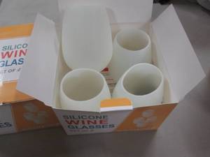 lot 78 image: 2- 4pks Silicone Wine Glasses...