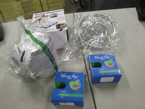 lot 85 image: Batter Dispenser, Strainer Set, Can...