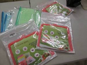 lot 86 image: Silicone Storage Bags...